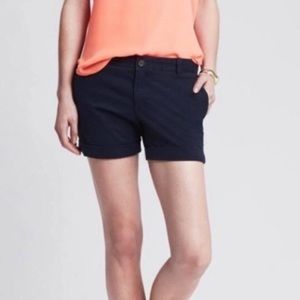 Banana Republic navy blue cotton Khaki style cuffed shorts size 10